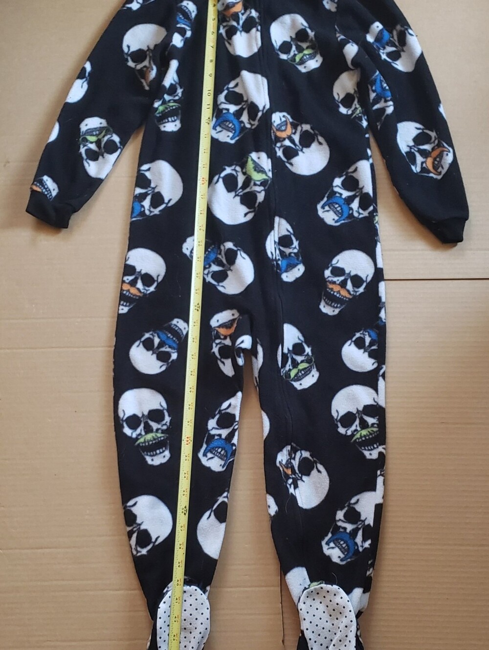 Faded Glory Black Footed One-Piece Pajamas with White Skull Print kids sz Lg